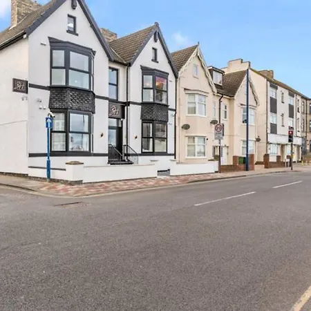 Coastal Abode #1 With Seaview At Bowles By Yoko 4*